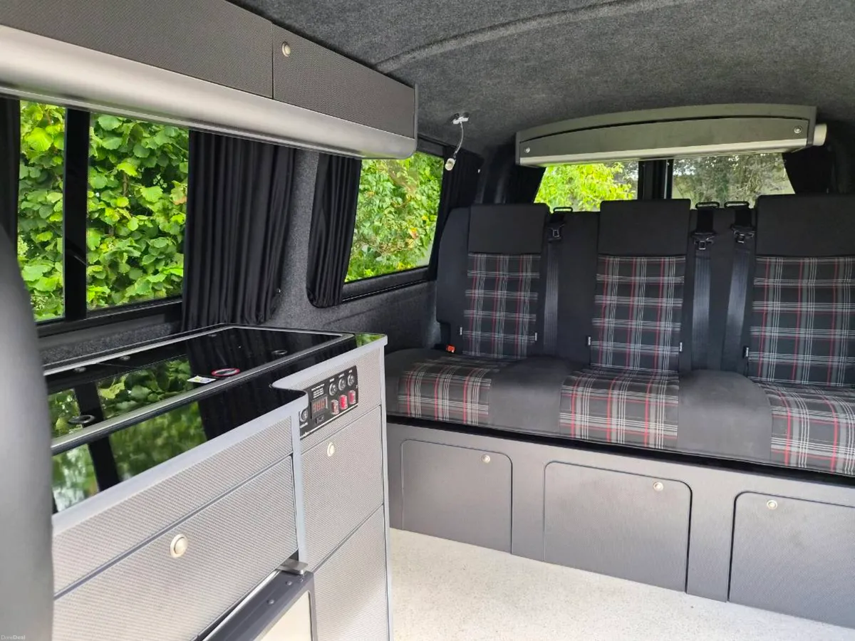 VW Transporter 5 seats Automatic Immaculate - Image 4