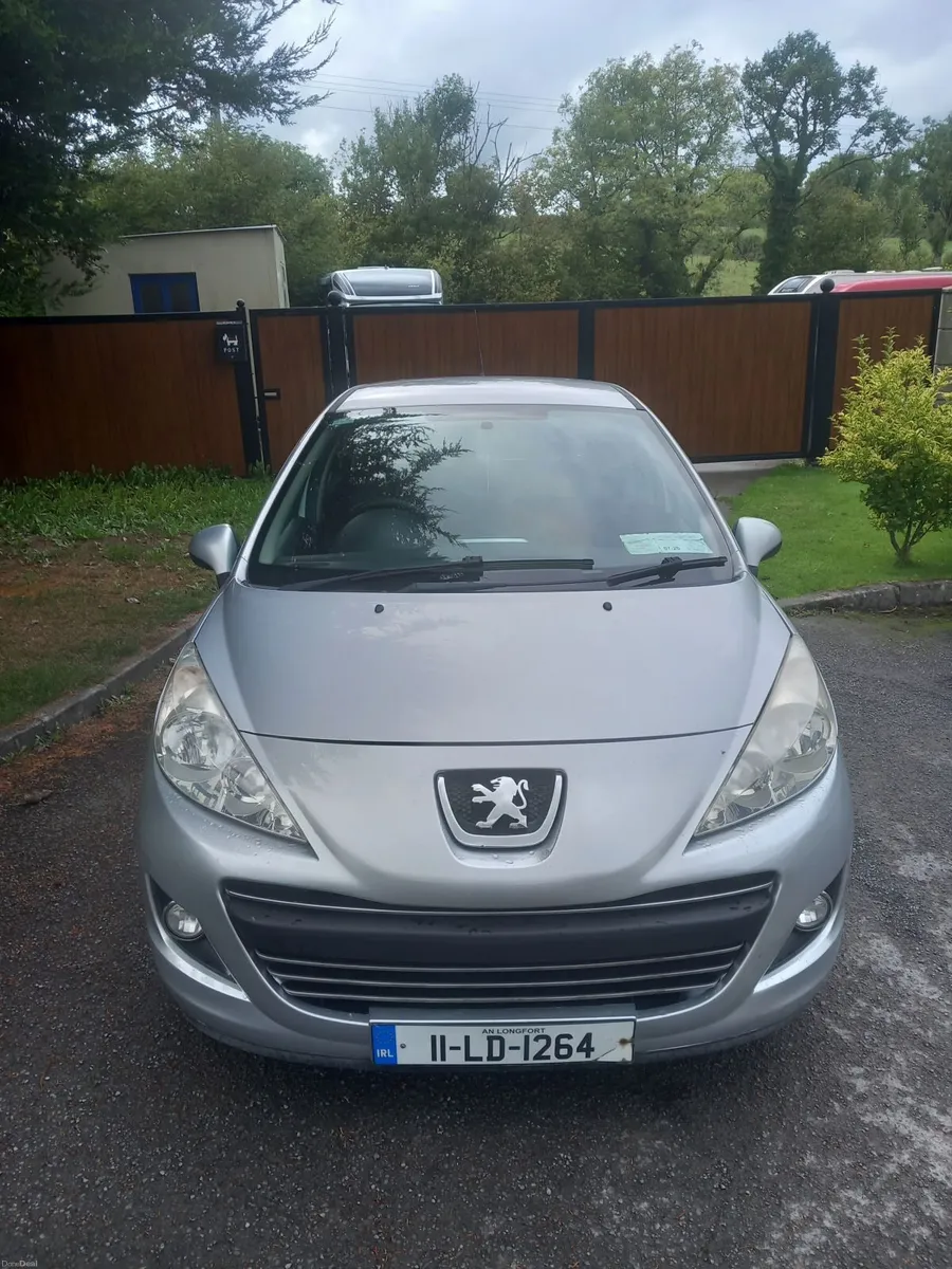 Peugeot 207 2011 - Image 2