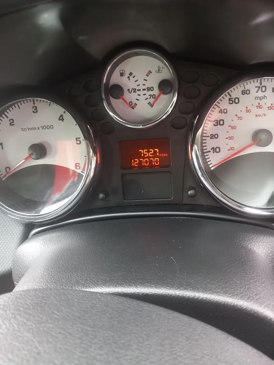 Peugeot 207 2011 - Image 6