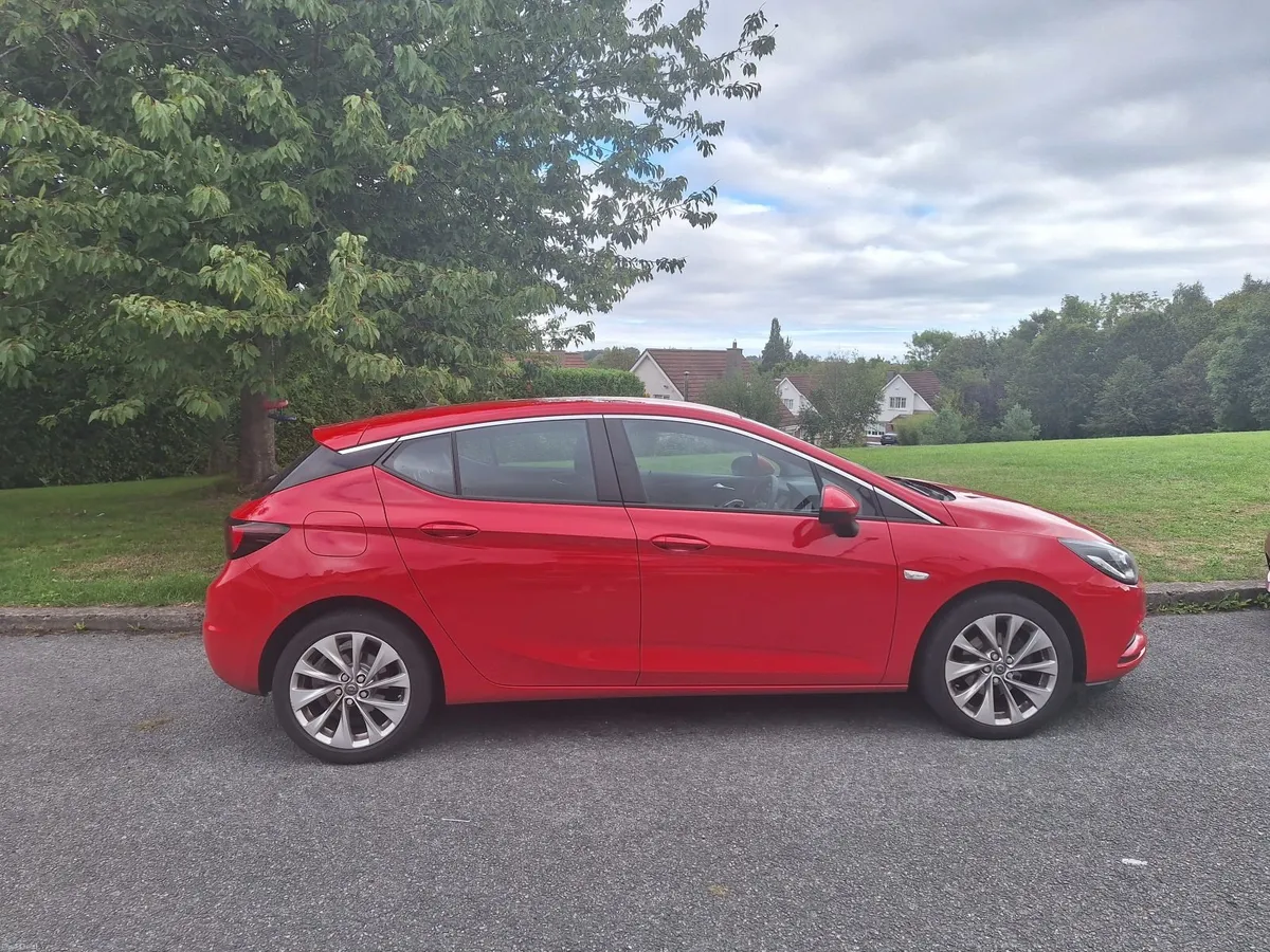 Opel Astra 2017 - Image 2