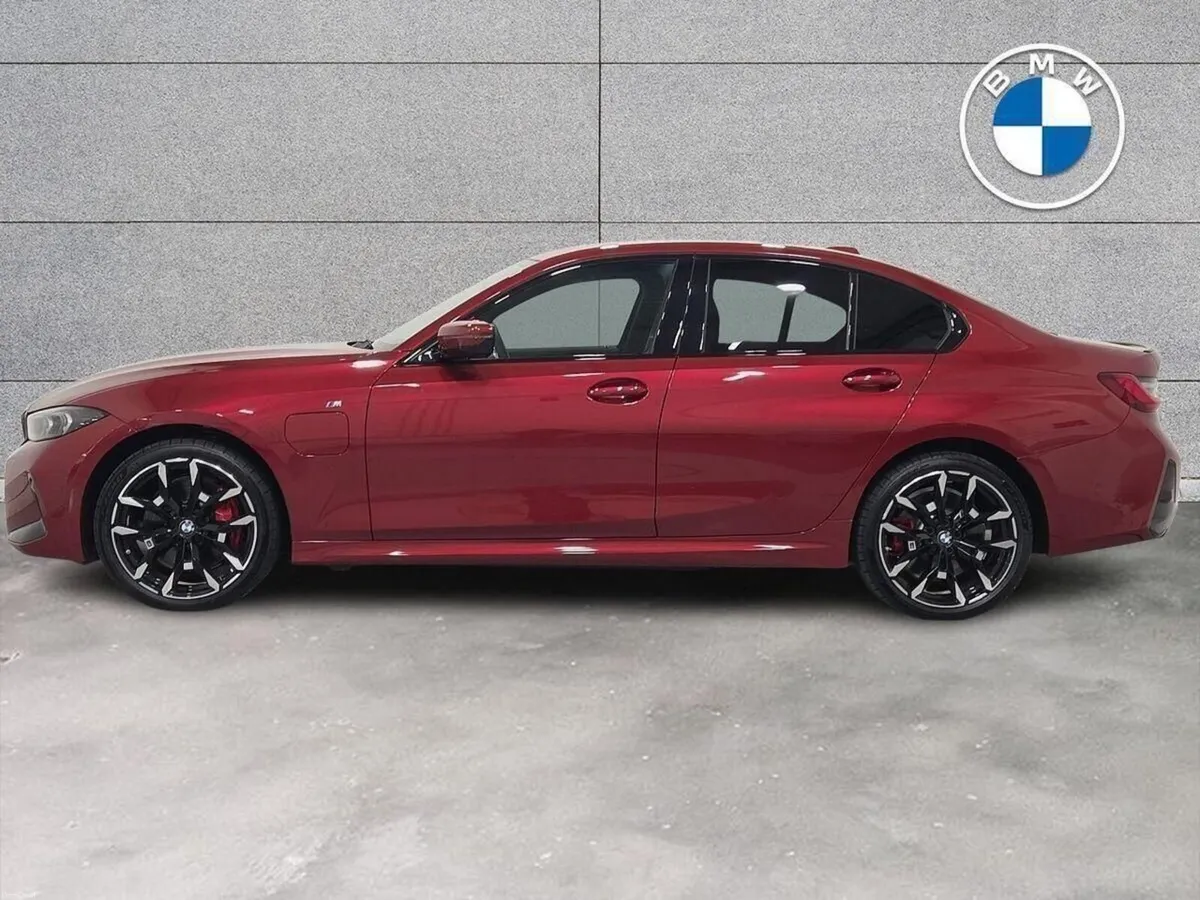 BMW 3-Series 330e M Sport Saloon - Image 3