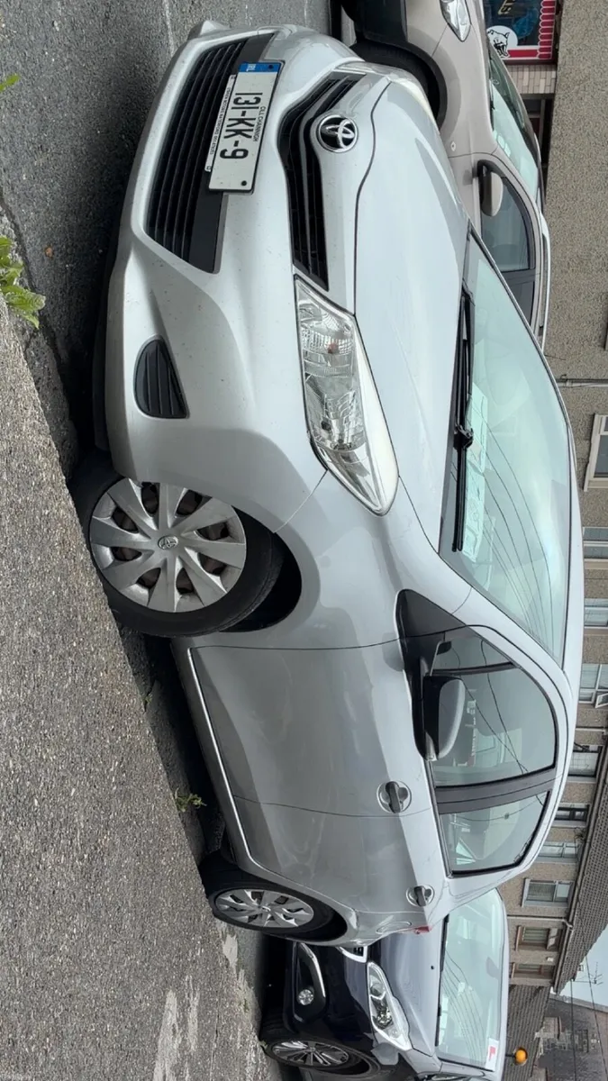 Toyota Yaris 2013 - Image 3