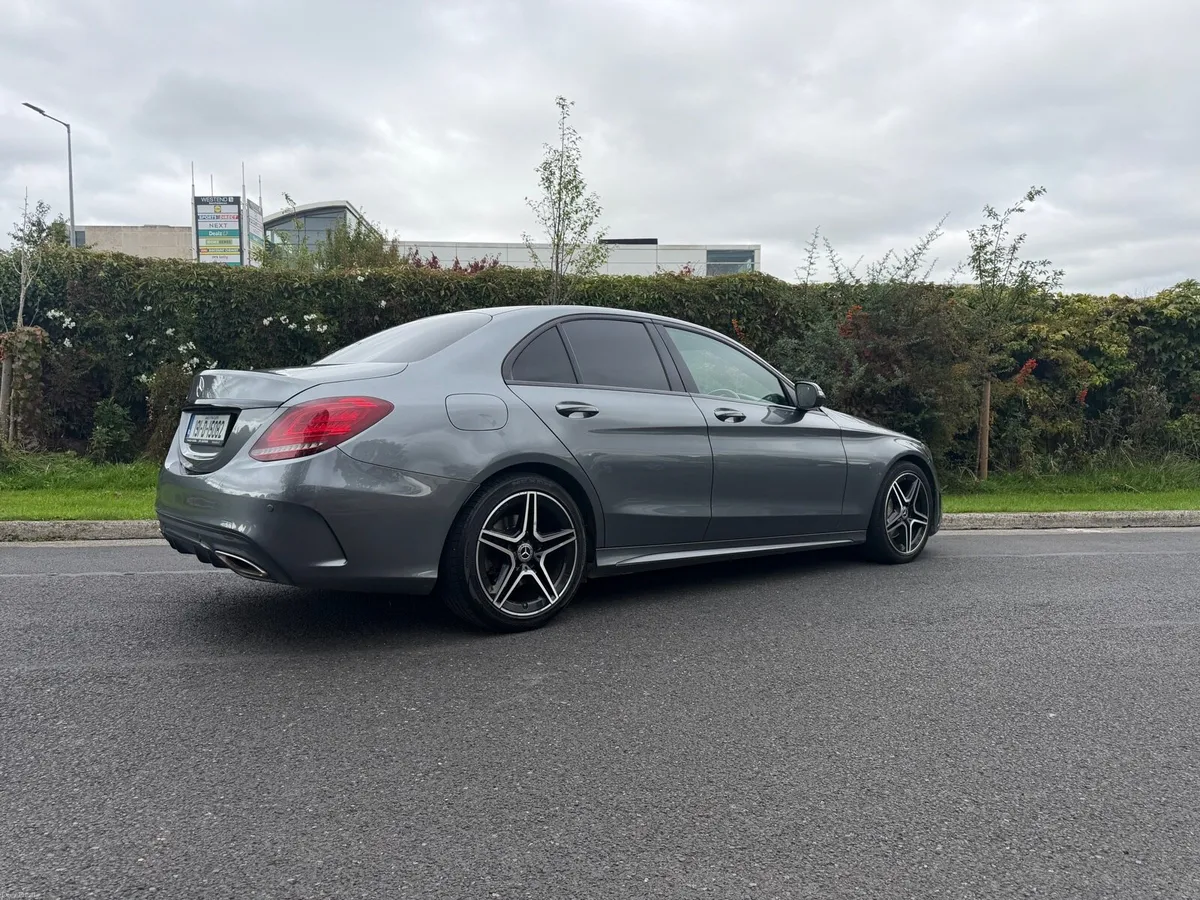 Mercedes-Benz C-Class Saloon Petrol Hybrid Grey - Image 3