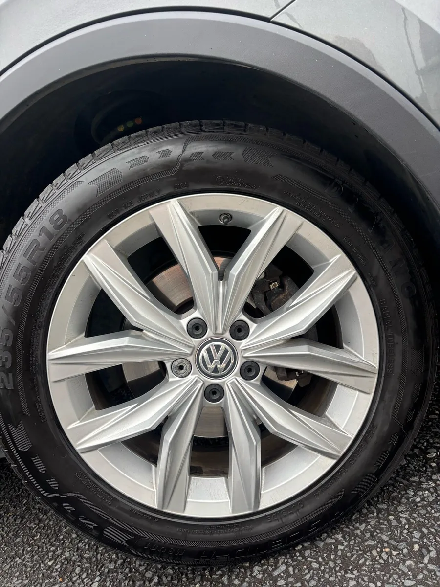 Volkswagen Tiguan - Image 4