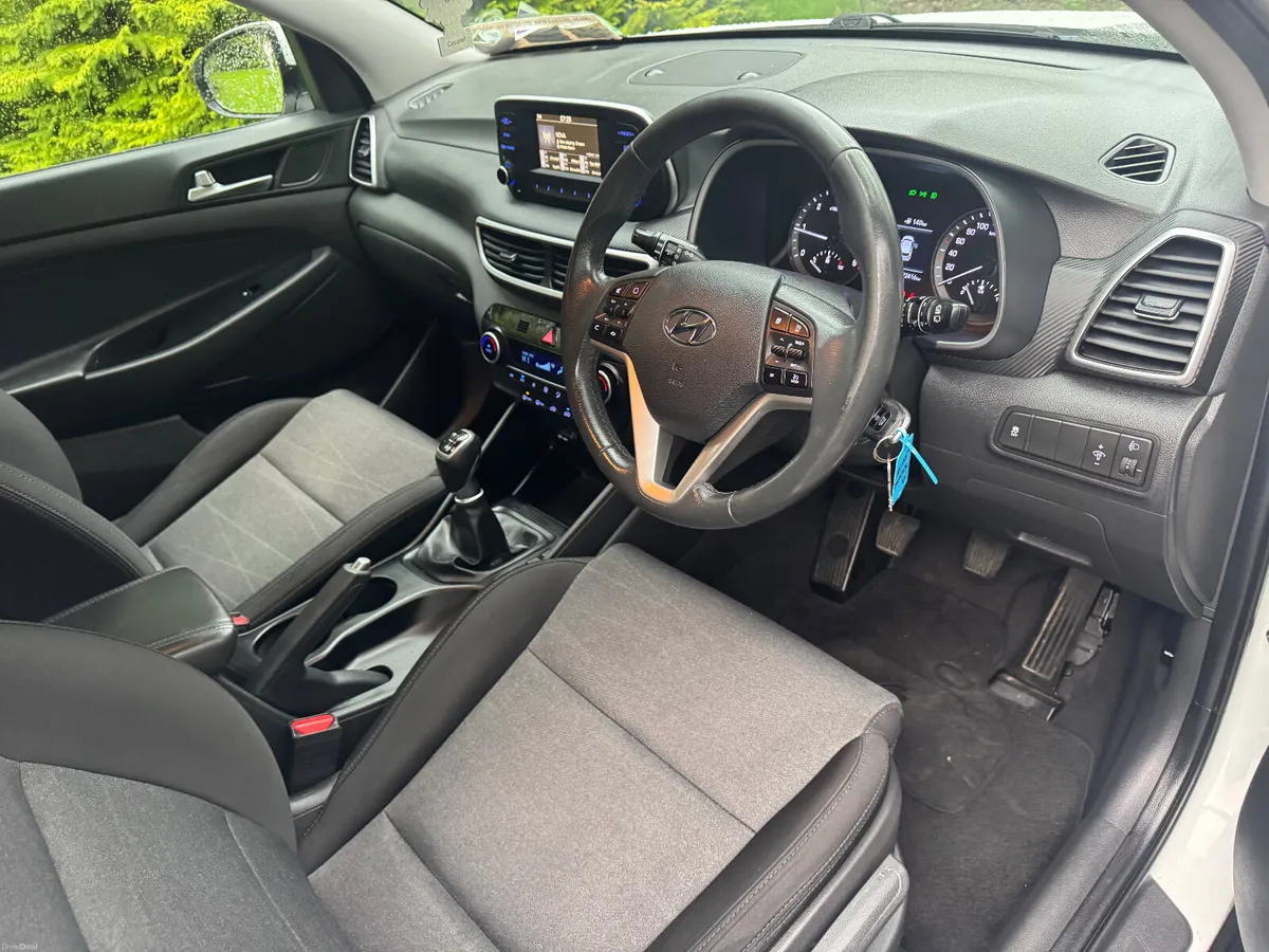 19 Hyundai Tucson 1.6crdi comfort plus - Image 6