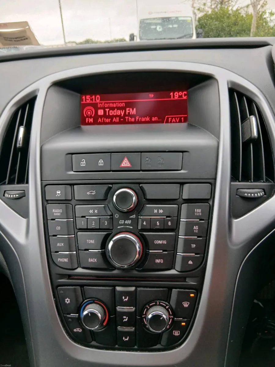 Opel astra 1.3 cdti 2015 - Image 2