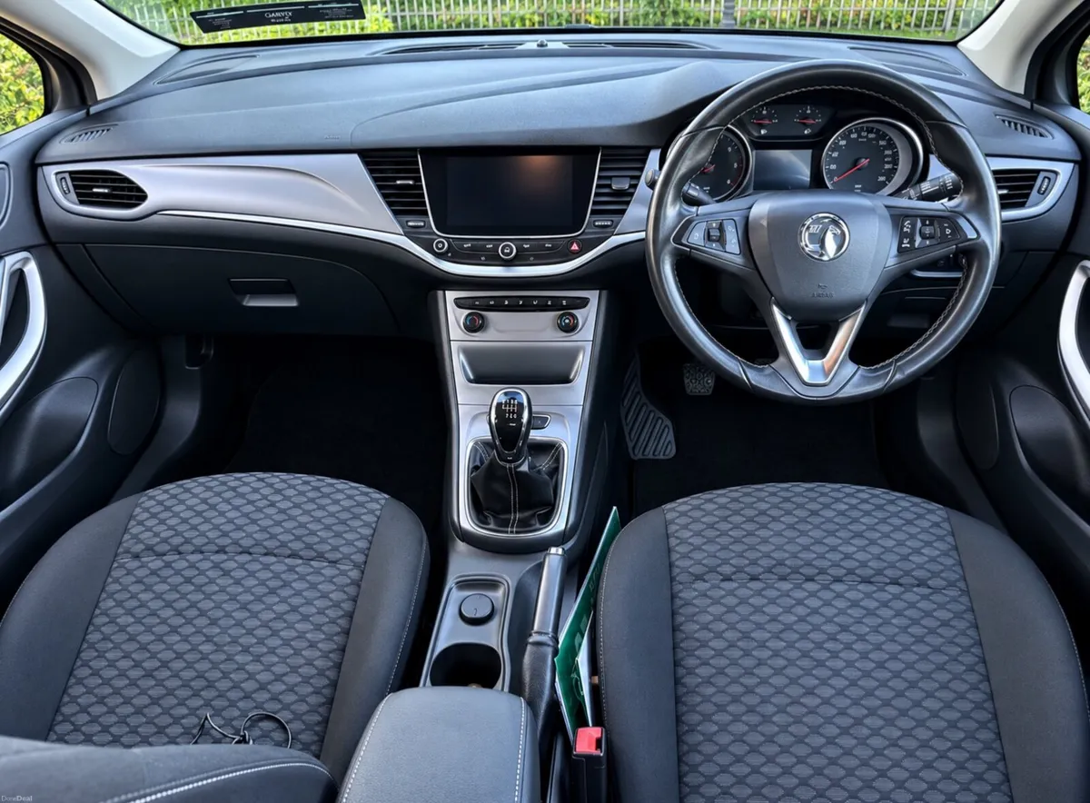 Astra 2017 1.6 diesel - Image 2