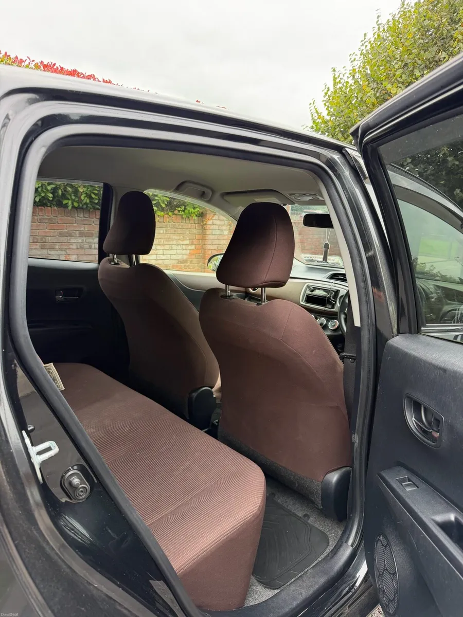2012 Toyota Vitz Automatic 1.0 petrol | NCT 7/27 - Image 5