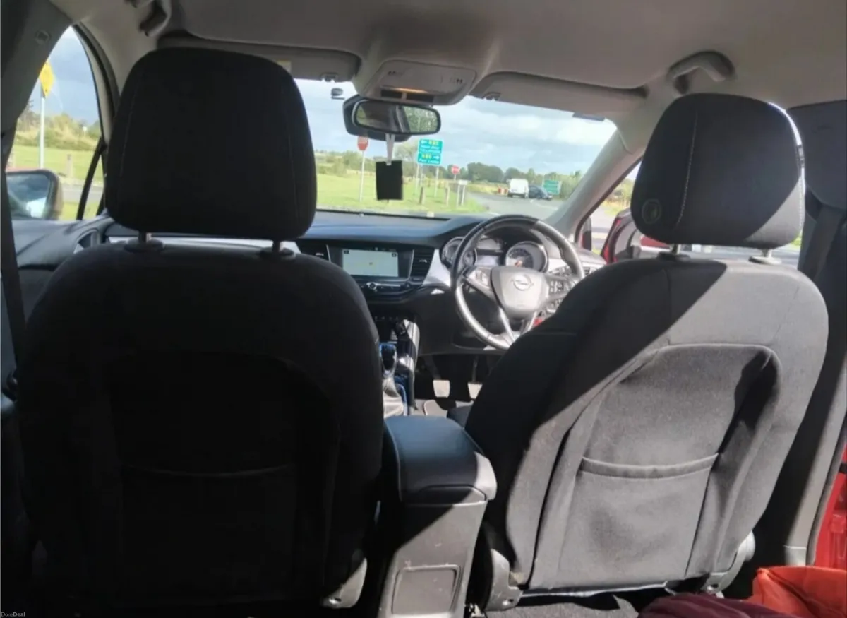 Opel Astra 2020 1.2 SRi - Image 4