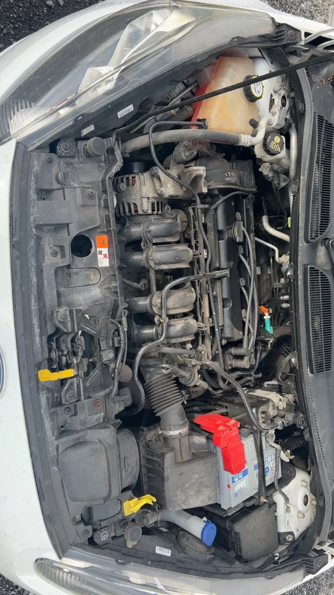 152 FORD FIESTA 1.25 ZETEC PETROL MANUAL LOW KM - Image 6