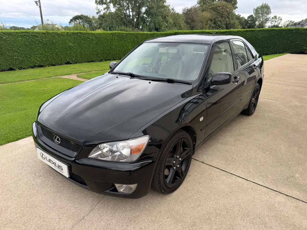LEXUS IS200 MODELS - Image 6