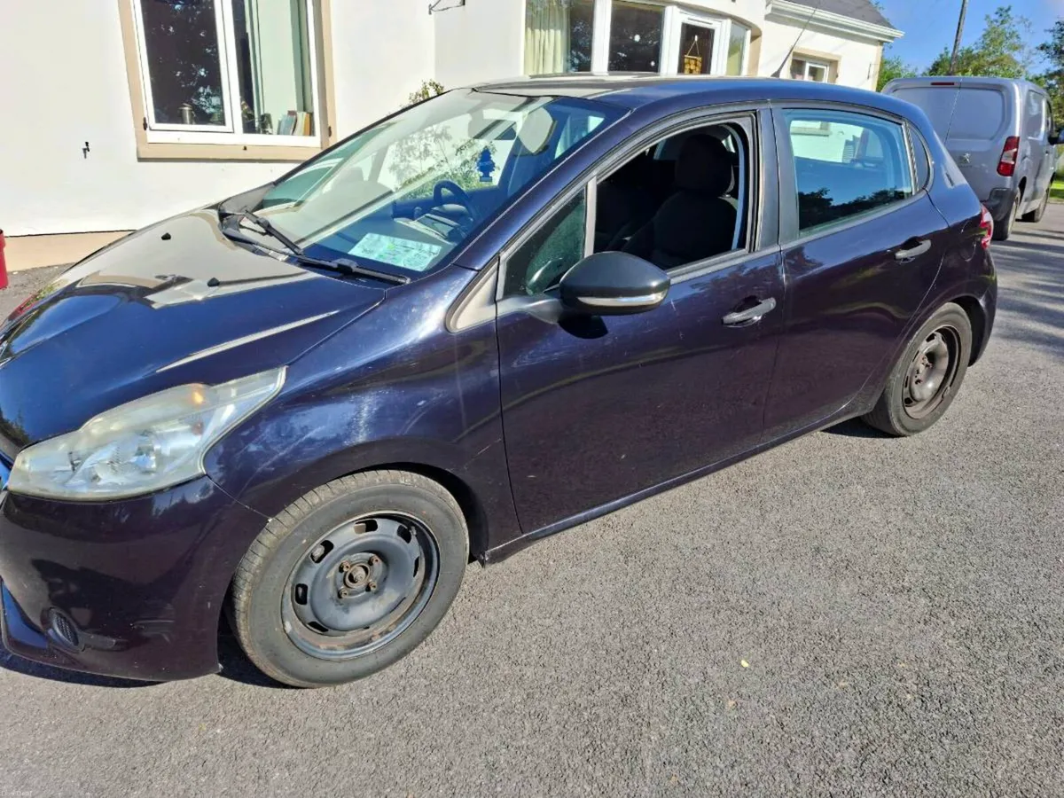 Peugeot 208 - Image 5