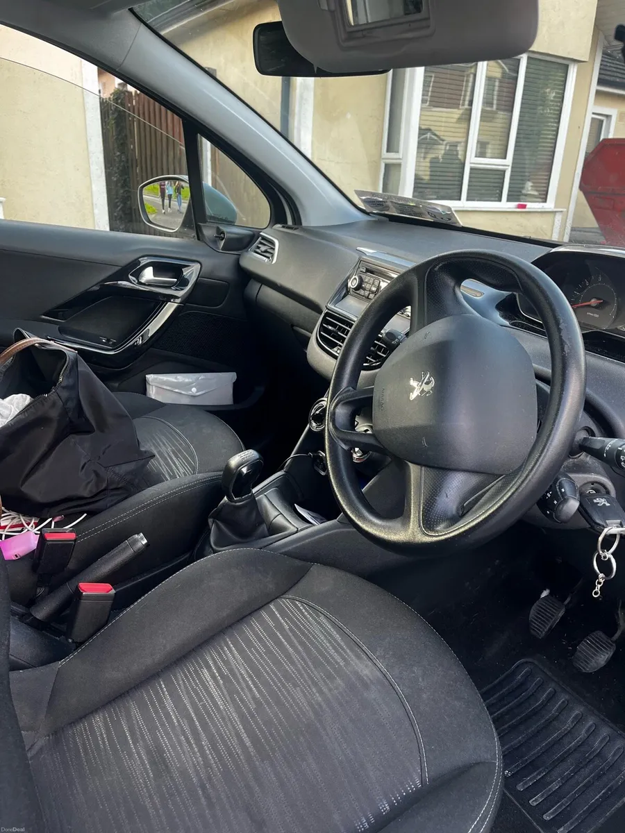 Peugeot 208 141 - Image 5