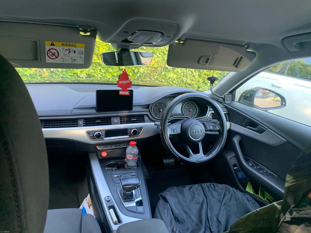 Audi A4 2017 - Image 3