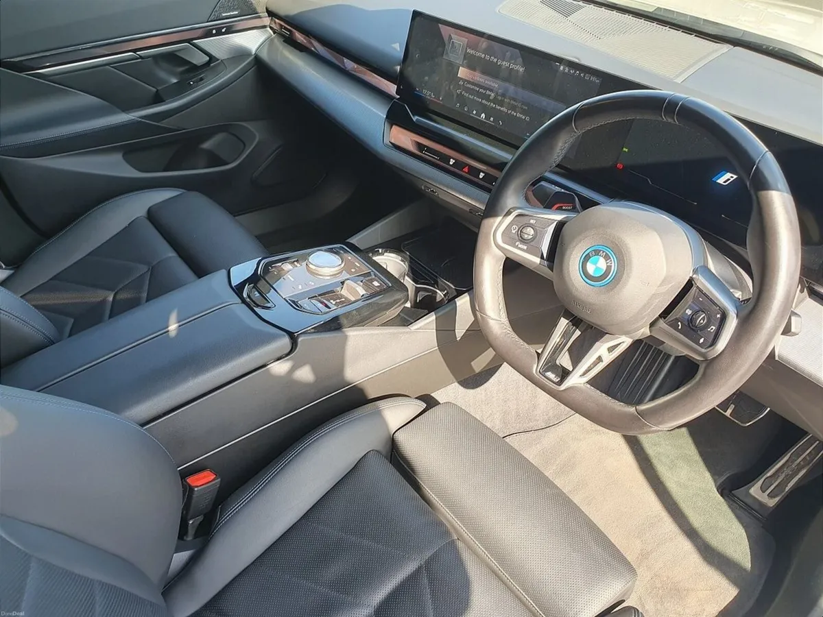 BMW i5 eDrive40 M Sport Pro Saloon - Image 6