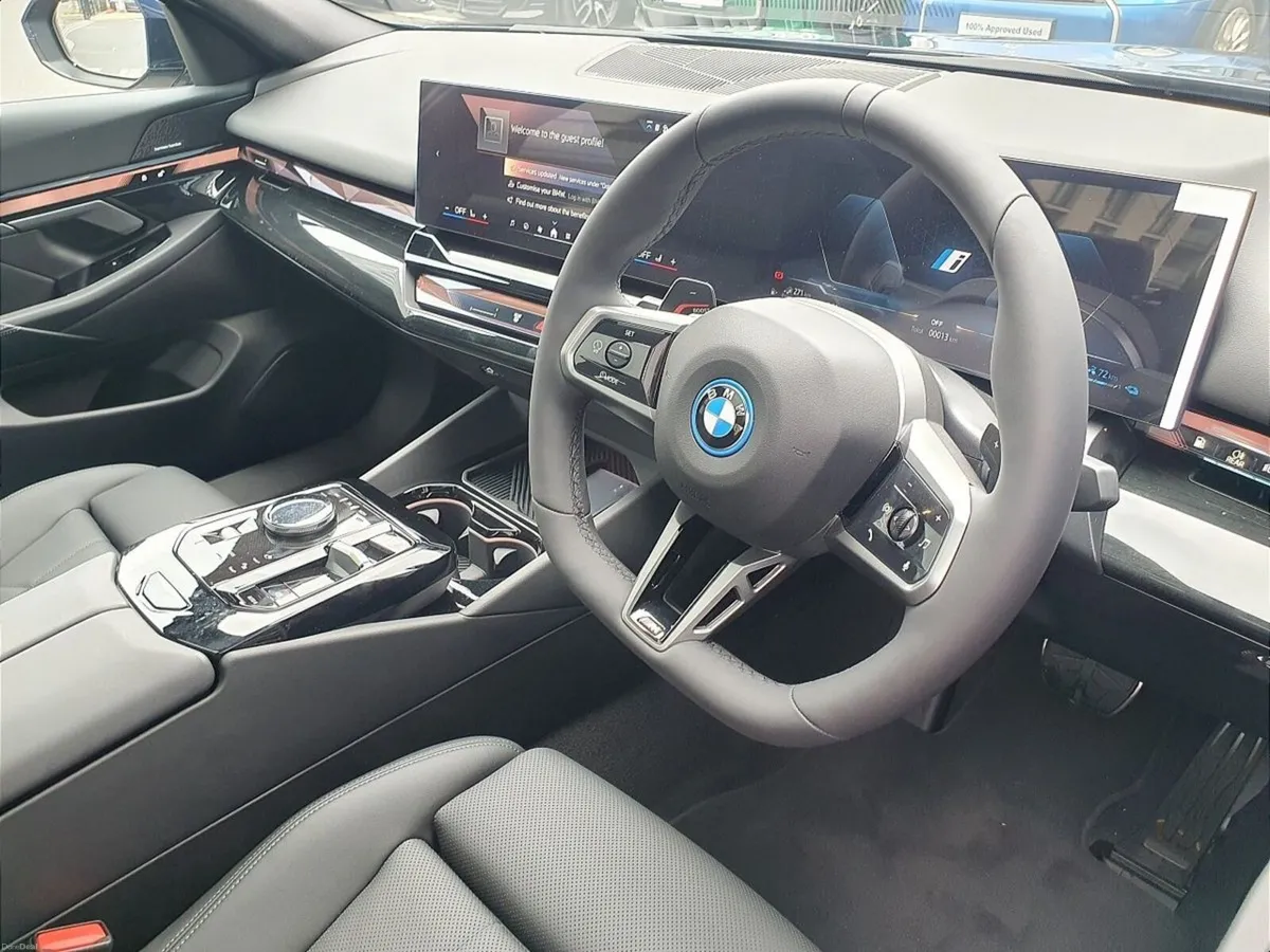BMW 5-Series 530e M Sport Saloon - Image 6