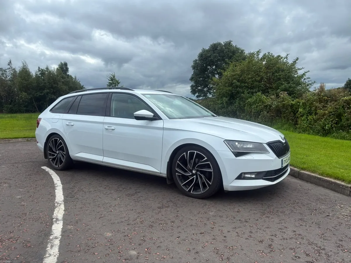 Skoda Superb 2017 - Image 1