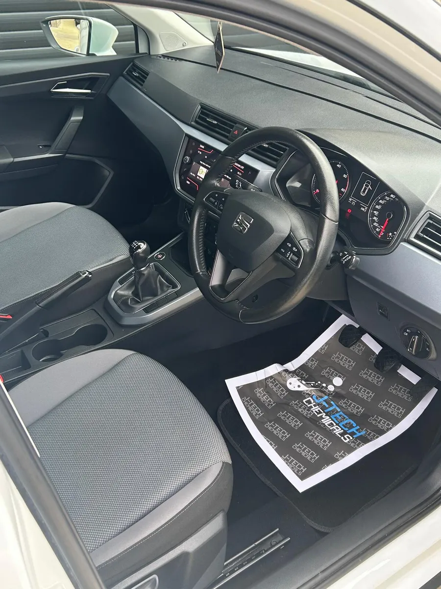 SEAT Arona 2018 - Image 3