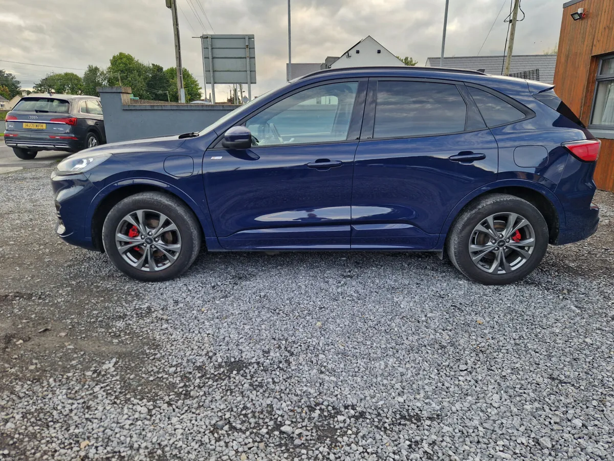 Ford Kuga 2023 - Image 4