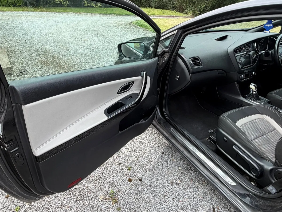Kia ProCeed 2013 - Image 6