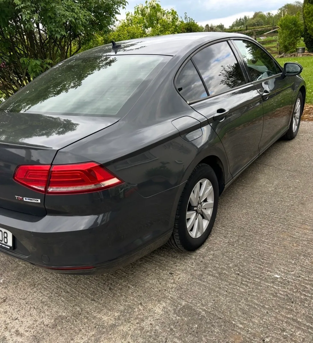 Car - Image 2