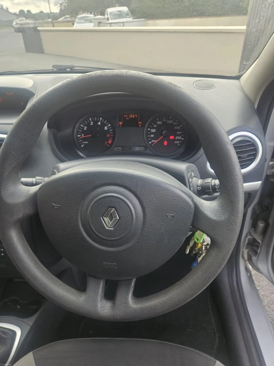 Renault Clio - Image 5
