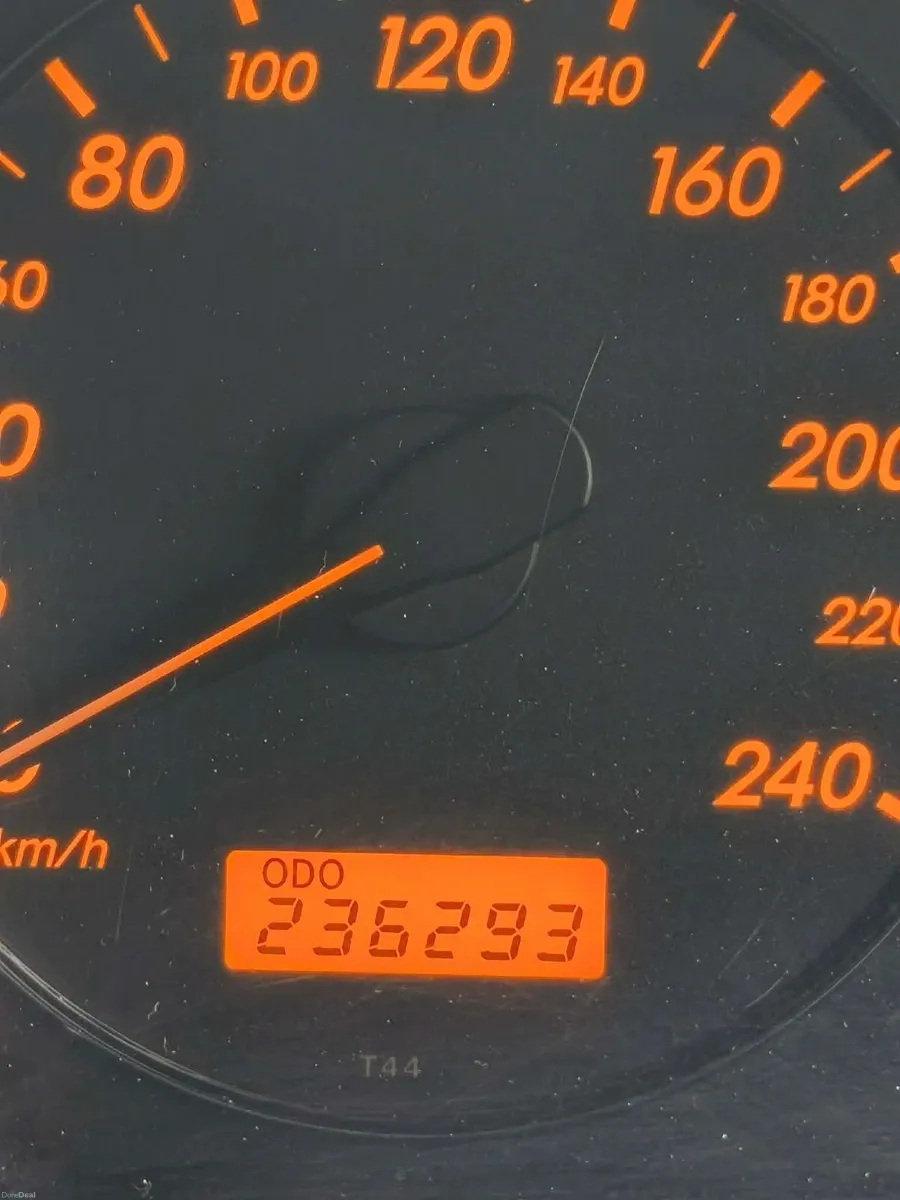 Toyota Avensis 2008 - Image 2