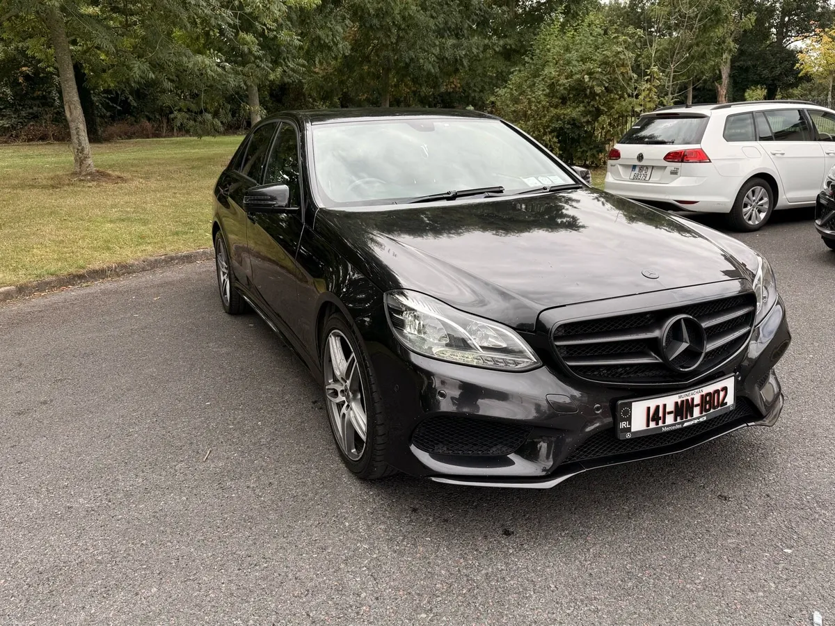 Mercedes Benz E220 AMG SPORT - Image 2
