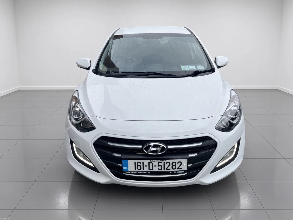 Hyundai i30 2016 low miles - Image 6