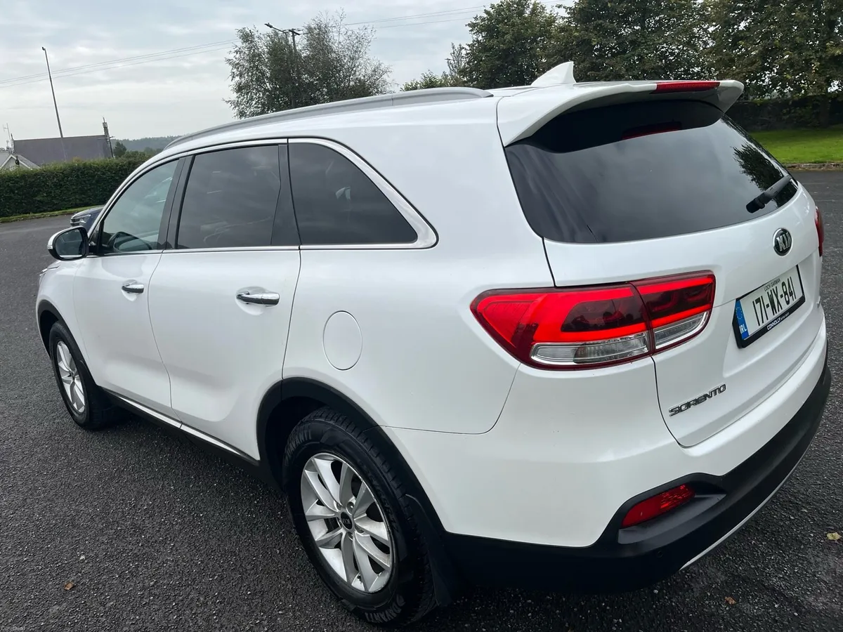 Mint 17 Kia Sorento 7 seater High spec - Image 5