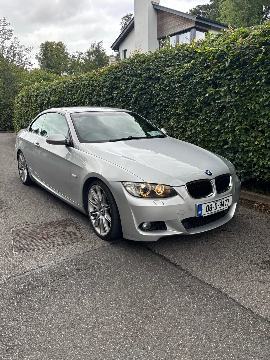 BMW 320i M Sport Convertible (E93) – Petrol 2.0 - Image 1