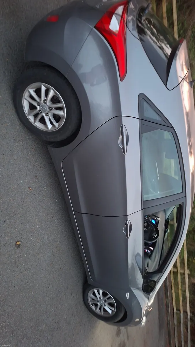 Car - Image 4