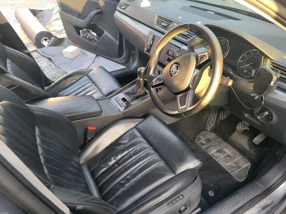 Skoda Superb (estate) - Image 6