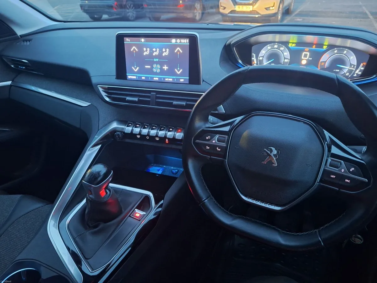 Peugeot 3008 1.5 Diesel Allure - Image 6