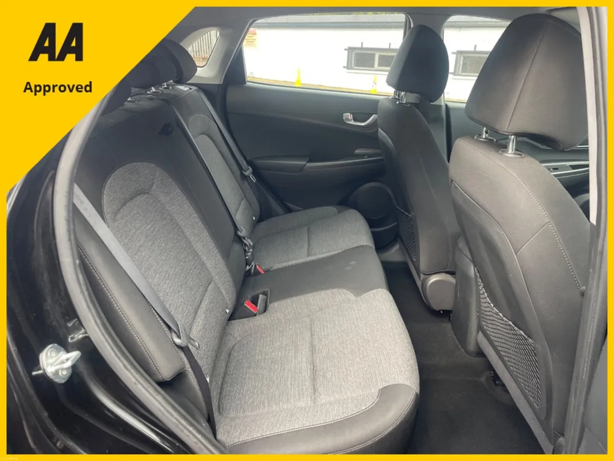 Hyundai KONA SE CONNECT EV FREE DELIVERY - Image 6