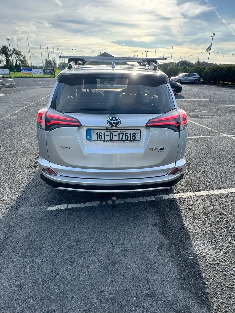 TOYOTA RAV4 - Image 4