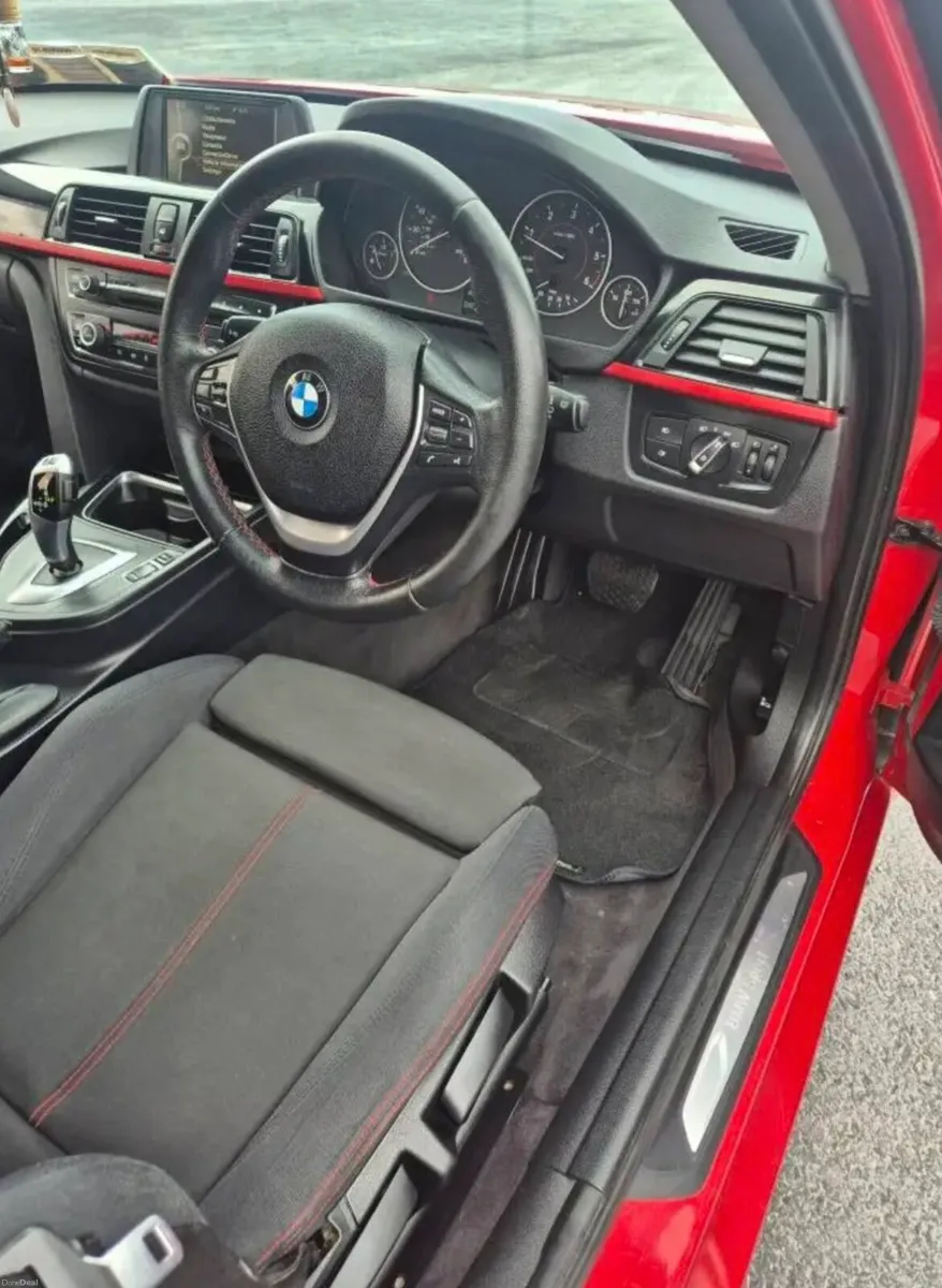 2014 BMW 318D Automatic - Image 3