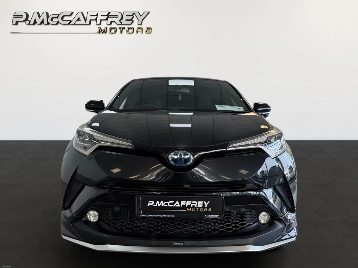 2017 Toyota C-HR Luna Sport Leather / TRD Bodykit - Image 2
