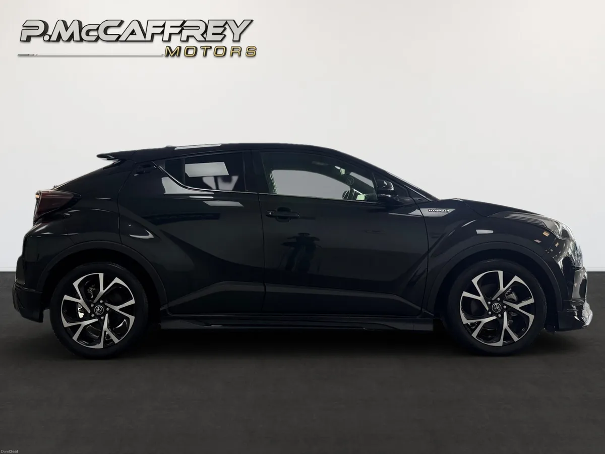2017 Toyota C-HR Luna Sport Leather / TRD Bodykit - Image 4