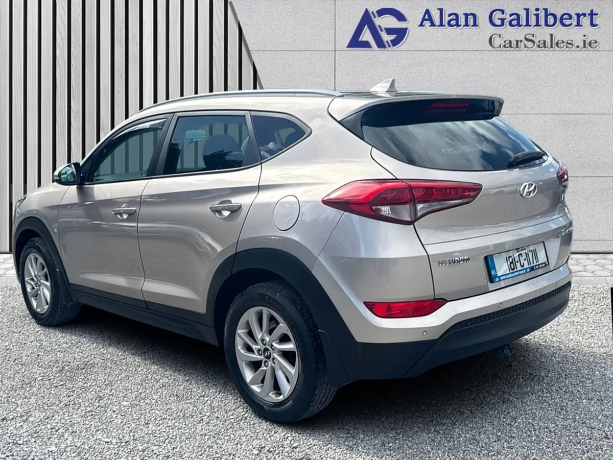 Hyundai Tucson EXECUTIVE 1.7 DIESEL - Image 2