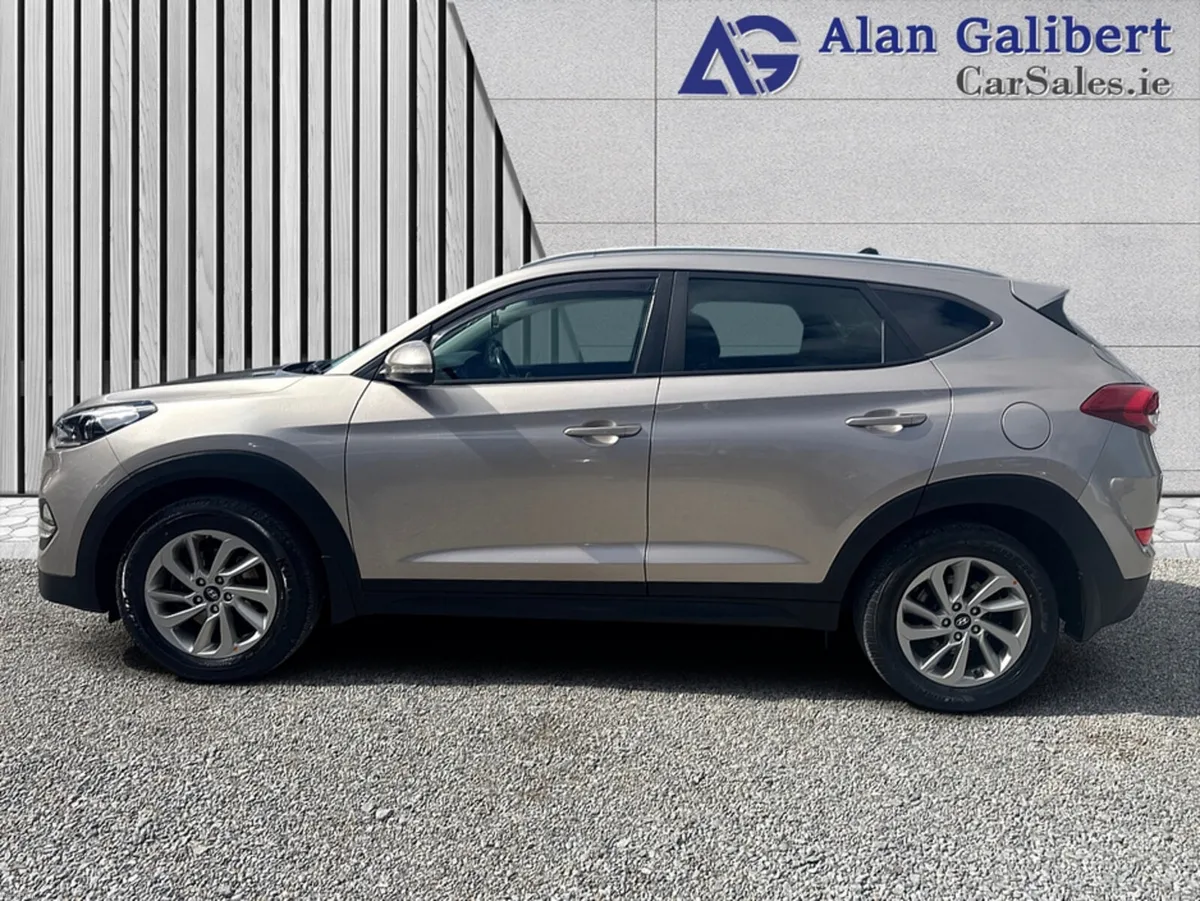 Hyundai Tucson EXECUTIVE 1.7 DIESEL - Image 5