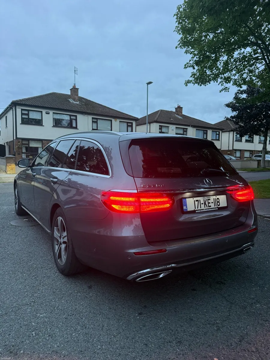 Mercedes Benz E220 CDI Automatic Estate - Image 4