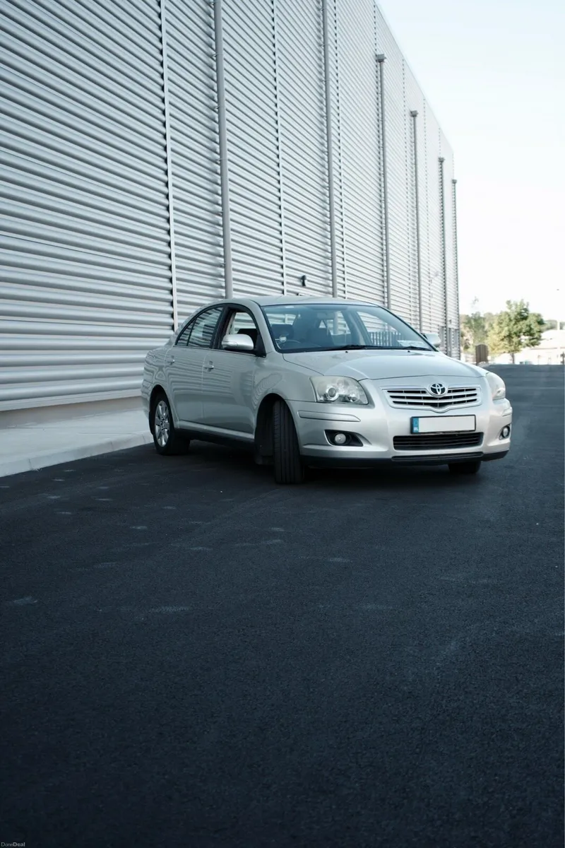 Toyota Avensis - Image 4