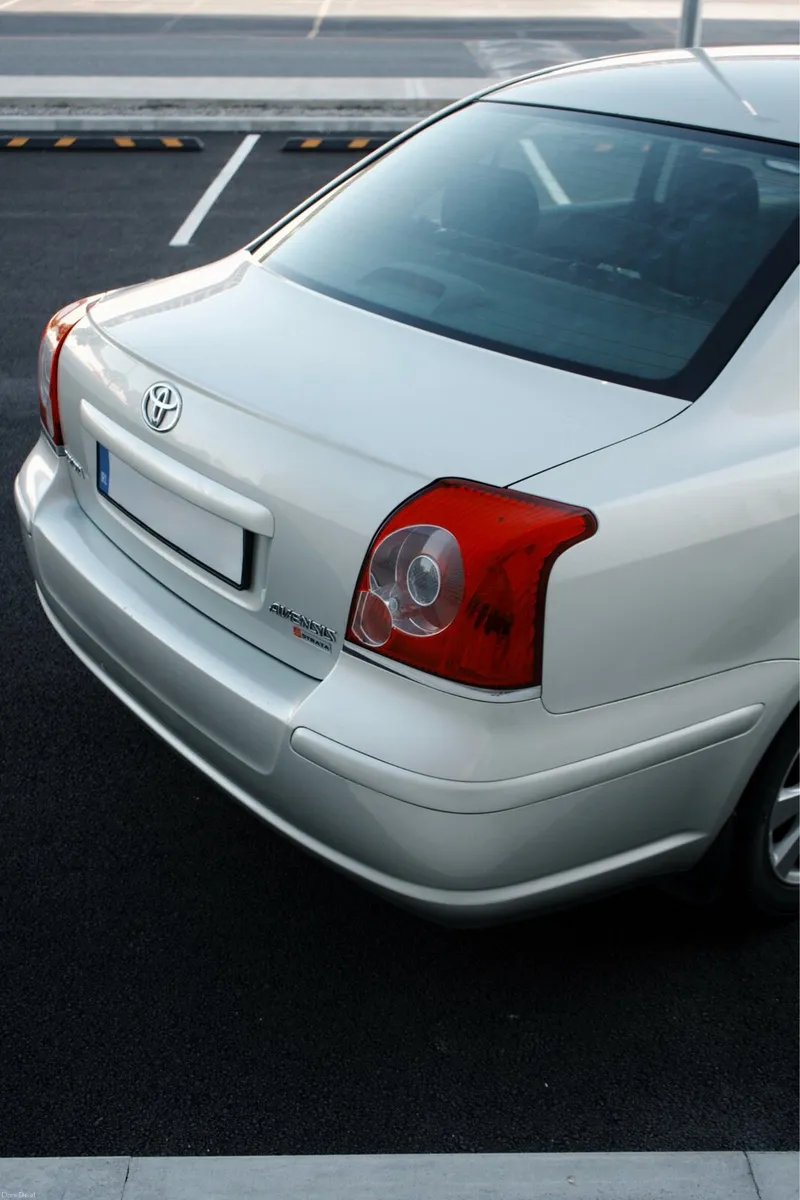 Toyota Avensis - Image 6