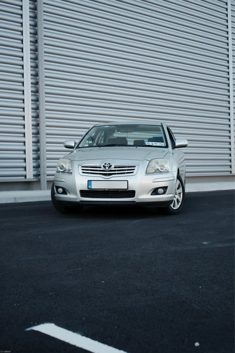 Toyota Avensis - Image 1