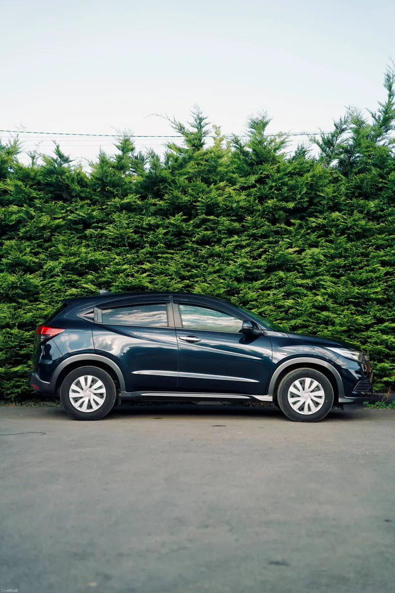 Honda Vezel Hybrid 2019 | Low Mileage |Only 46K Km - Image 4