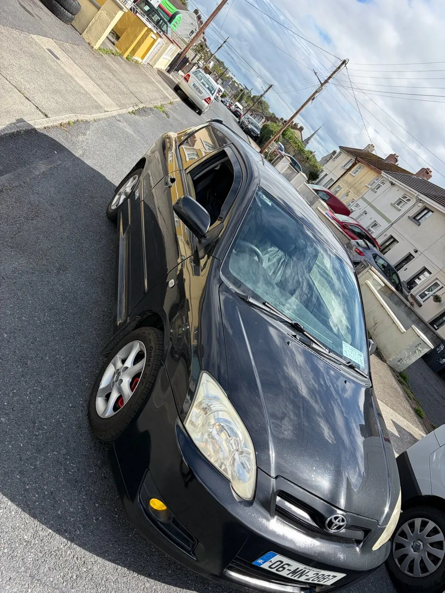 2006 e12 Corolla - Image 3