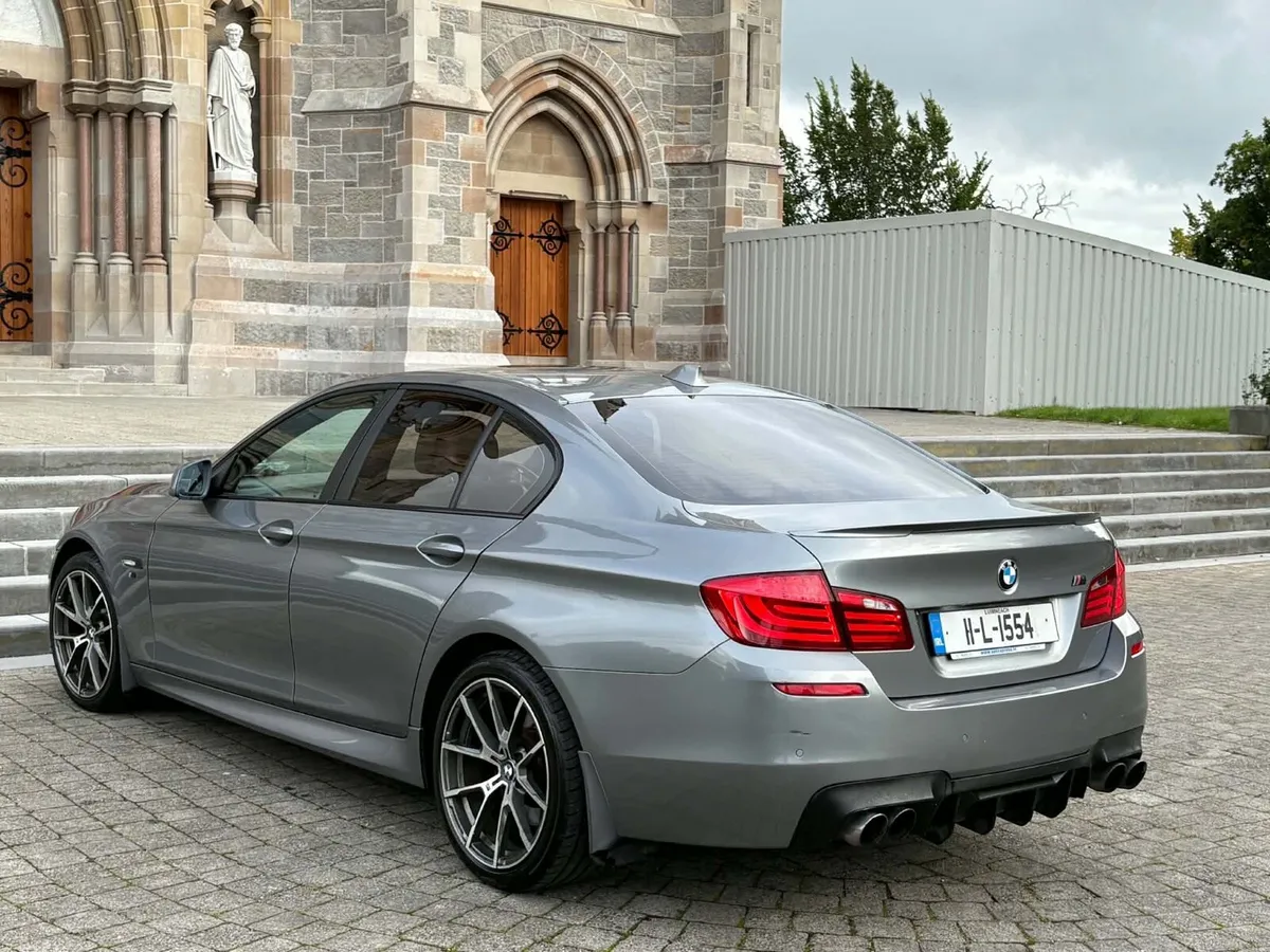 2011 BMW 520D FACTORY M SPORT NCT 02/27 TAX 05/27 - Image 1
