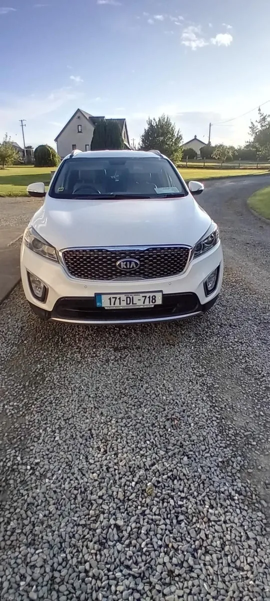 Kia Sorento 2017 - Image 1