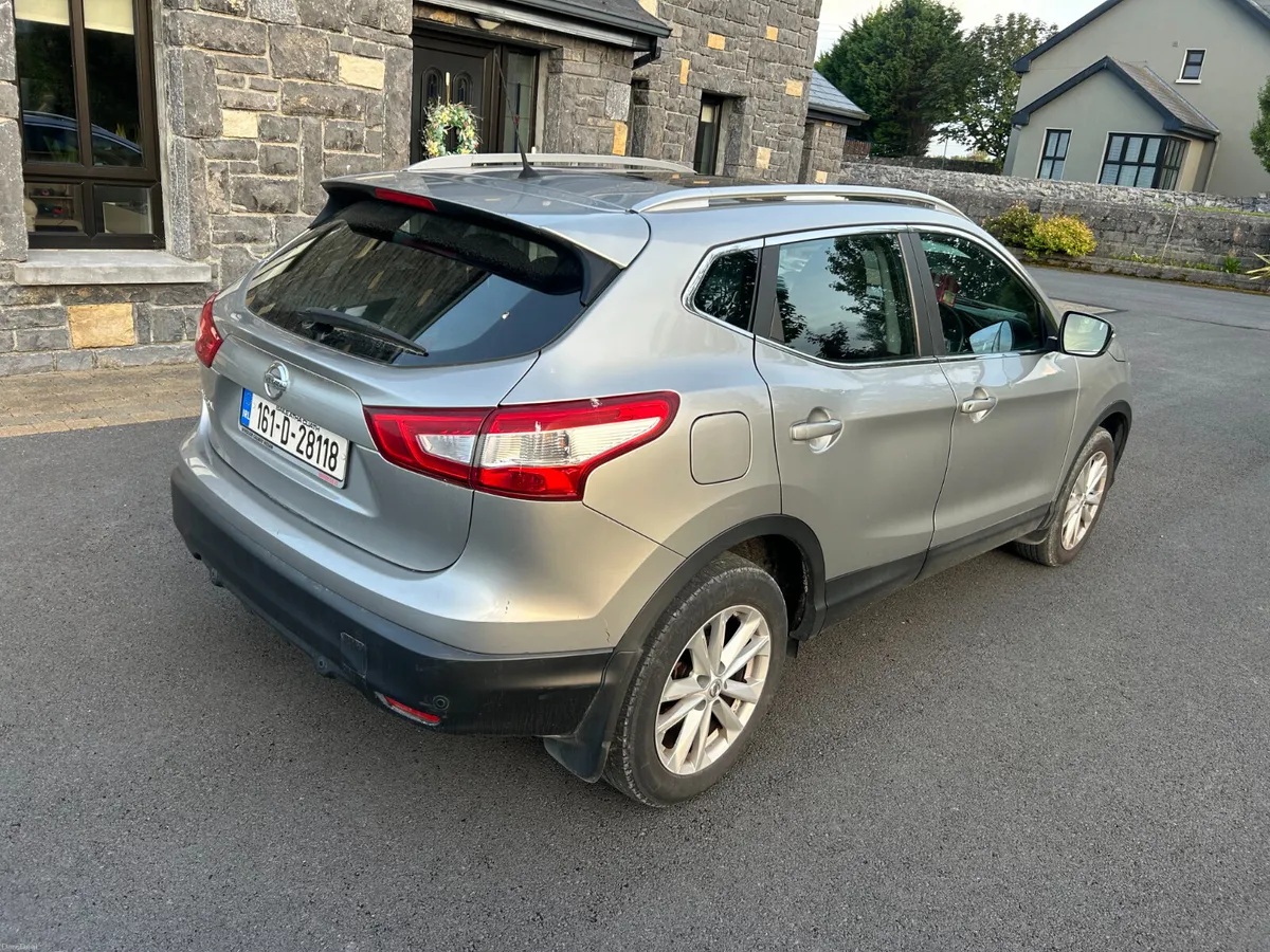 Nissan Qashqai Automatic SV 1.6 Diesel 2016 - Image 4